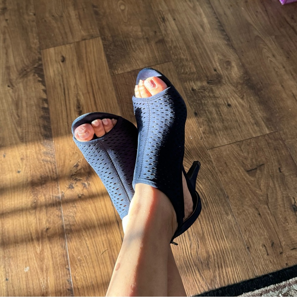 Style & Co Navy Back Zipper Kitten Heel Shoes